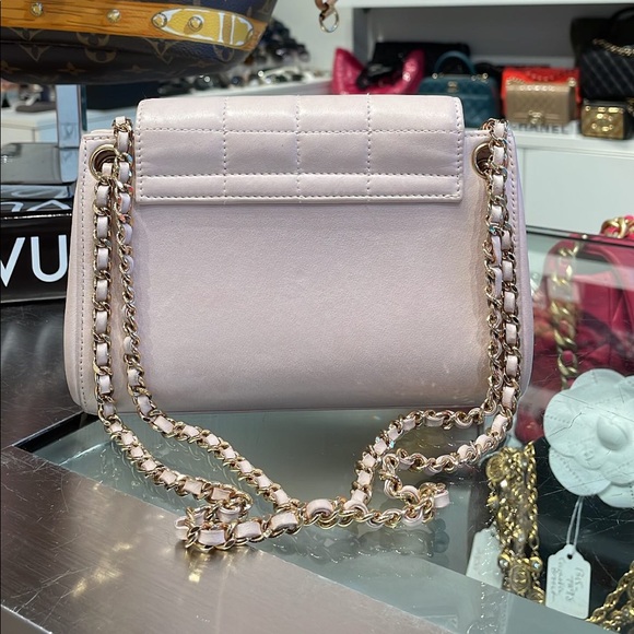 Chanel Quilted Shoulder Bag - Picture 2 of 11